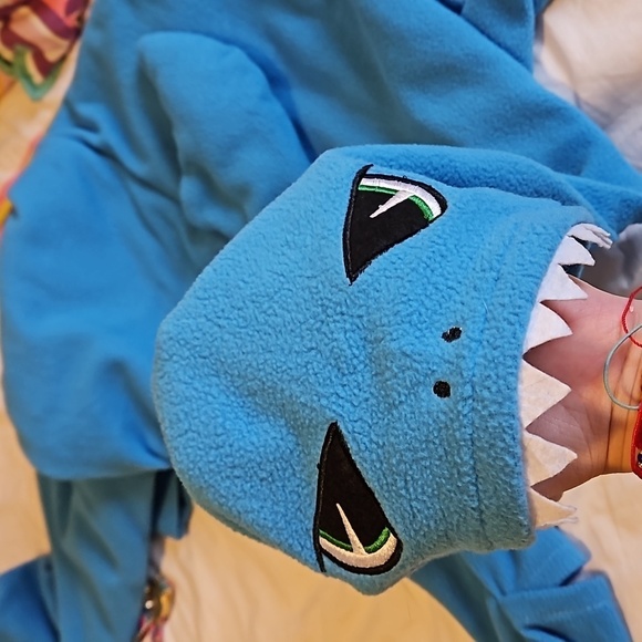 Blue Shark Onesie Size M - Picture 4 of 10